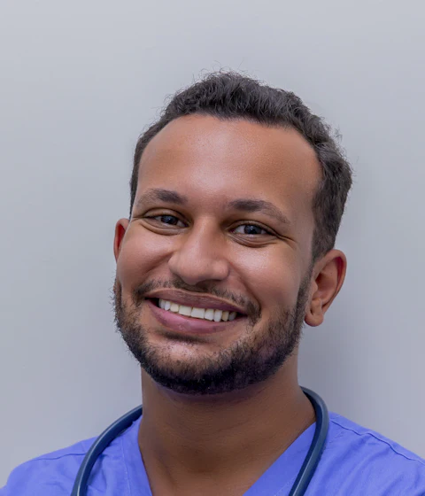Dr. Akhil Raj, Implantologist